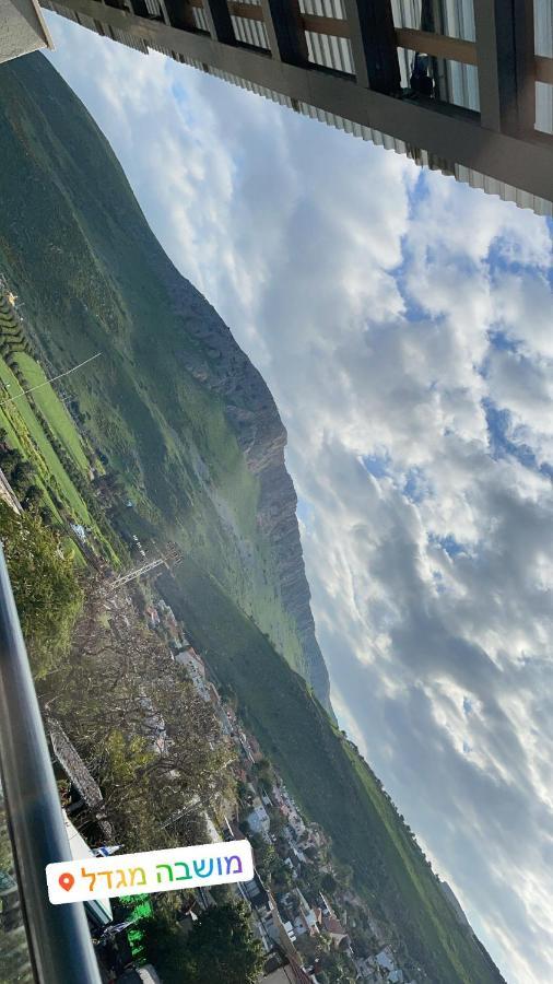 בית במושבה - נוף ארבל ミグダル エクステリア 写真